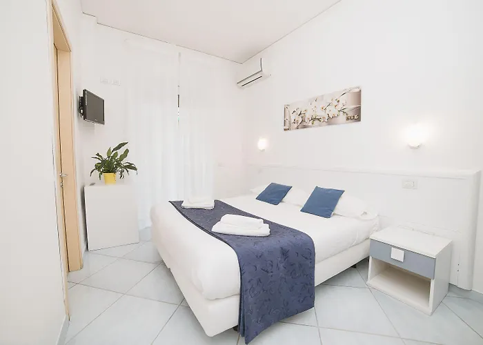 Otel De Rosa 3*